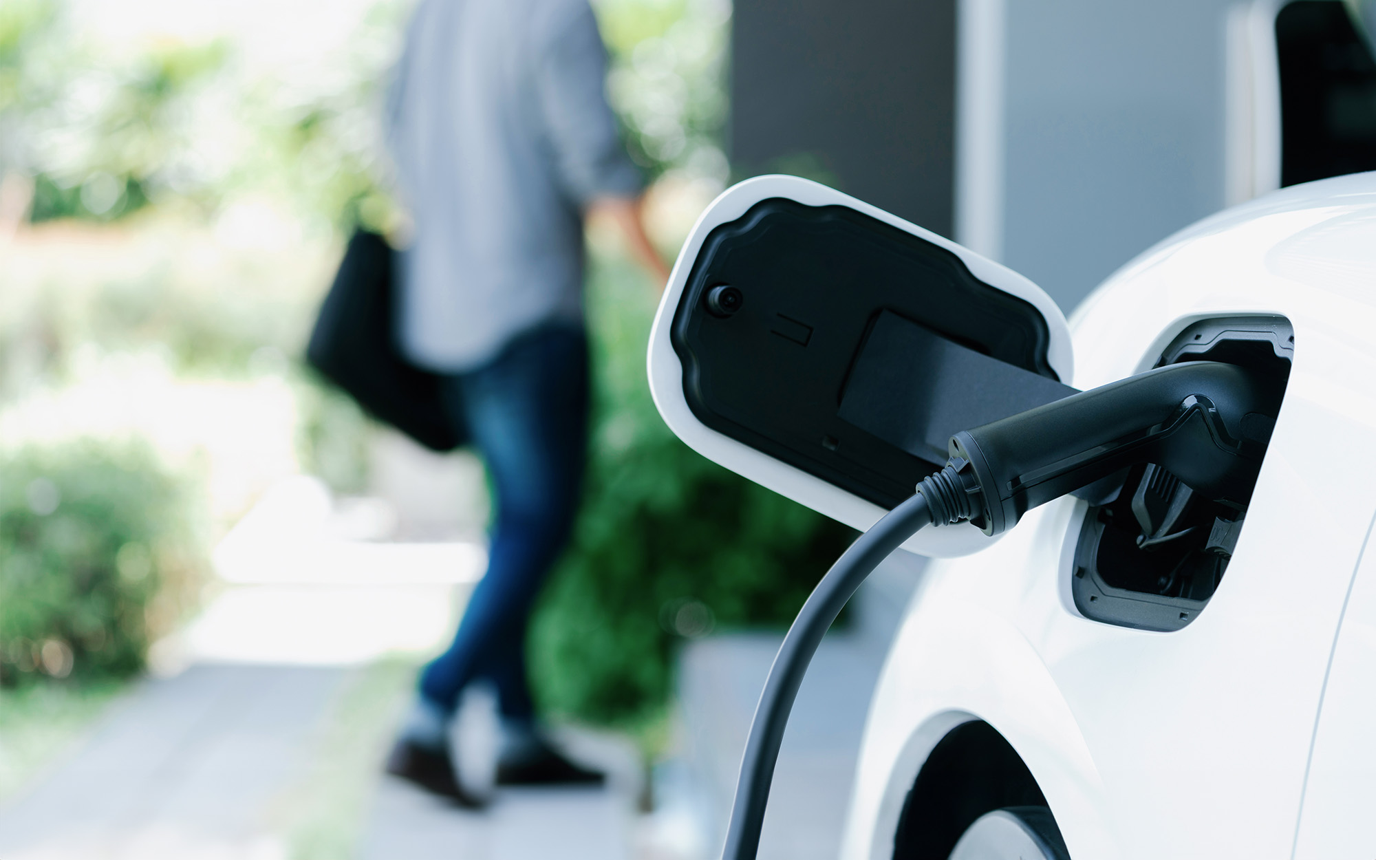 The Benefits of Installing an EV Home Charger | Paramount